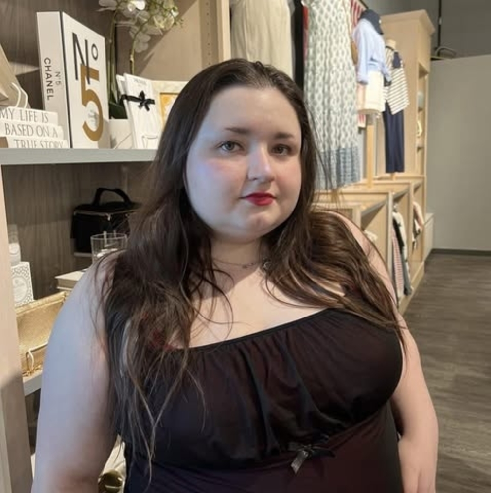Meet your Posher, Isabel